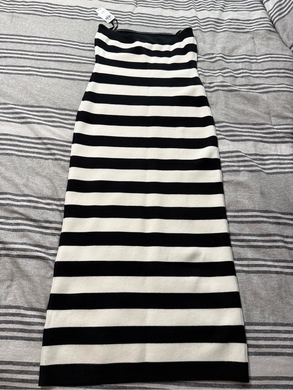 Abercrombie black and white striped strapless sweater dress